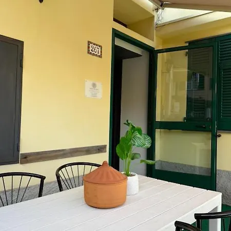 Casa Con Cortile, Barbecue E Parcheggio Privato Semesterbostad *